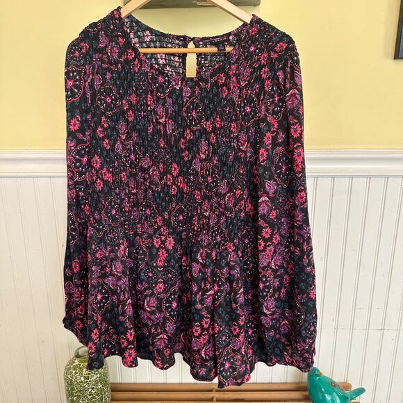 Torrid Womens Black & Pink Floral Smocked Peasant Blouse Size 2X - Picture 1 of 6